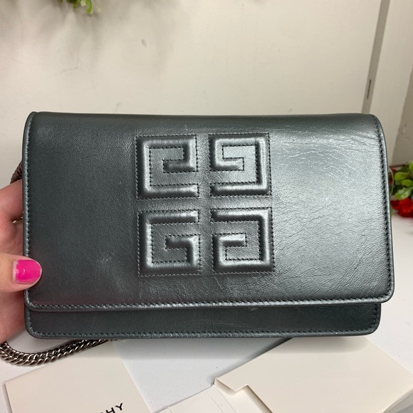 SOLD❌Givenchy Metallic Emblem Chain Wallet - Picture 5 of 8